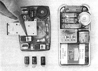 Bantuan pendengaran Maico sebelum dan setelah transistor, dari Fortune 1953/03