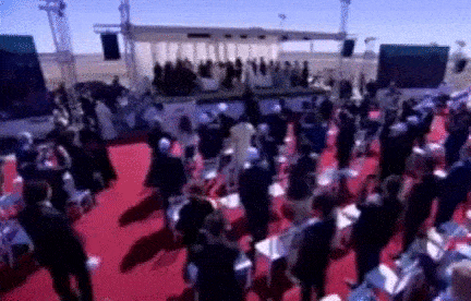 El Papa llegó a Irak en una histórica visita para "dar consuelo" a los cristianos