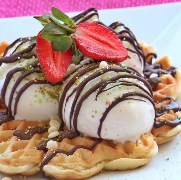 Dondurmalı Waffle Tarifi