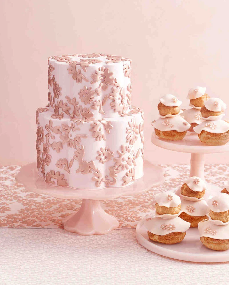 These Fabric-Inspired Wedding Cakes Make for Fashionable Desserts