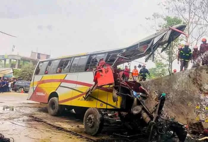 News, National, Accident, Death, Injured, Bangladesh: At least 19 killed bus accident.