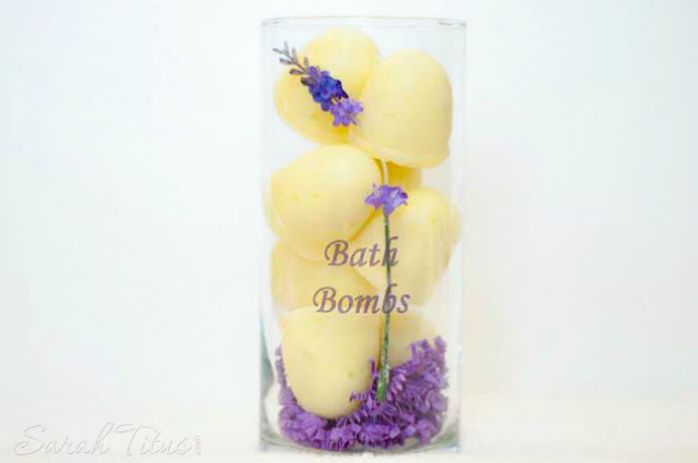 http://www.sarahtitus.com/2015/04/25/diy-bath-fizzy-bombs/