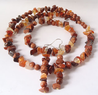 Carnelain, goldstone and red agate jewelry set