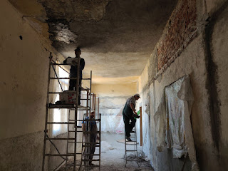 On with the upstairs corridor