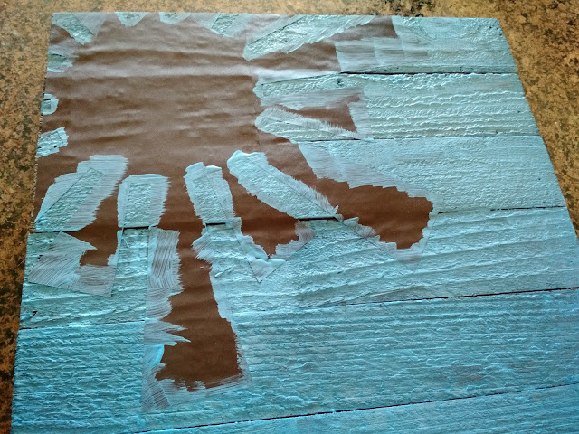 Summer Pallet Art--a fun and easy way to brighten up your home for the summer!