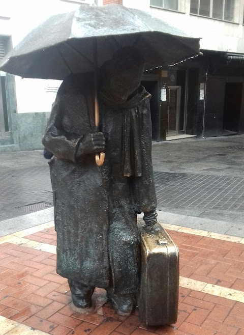 CAMINADO BAJO LA LLUVIA 