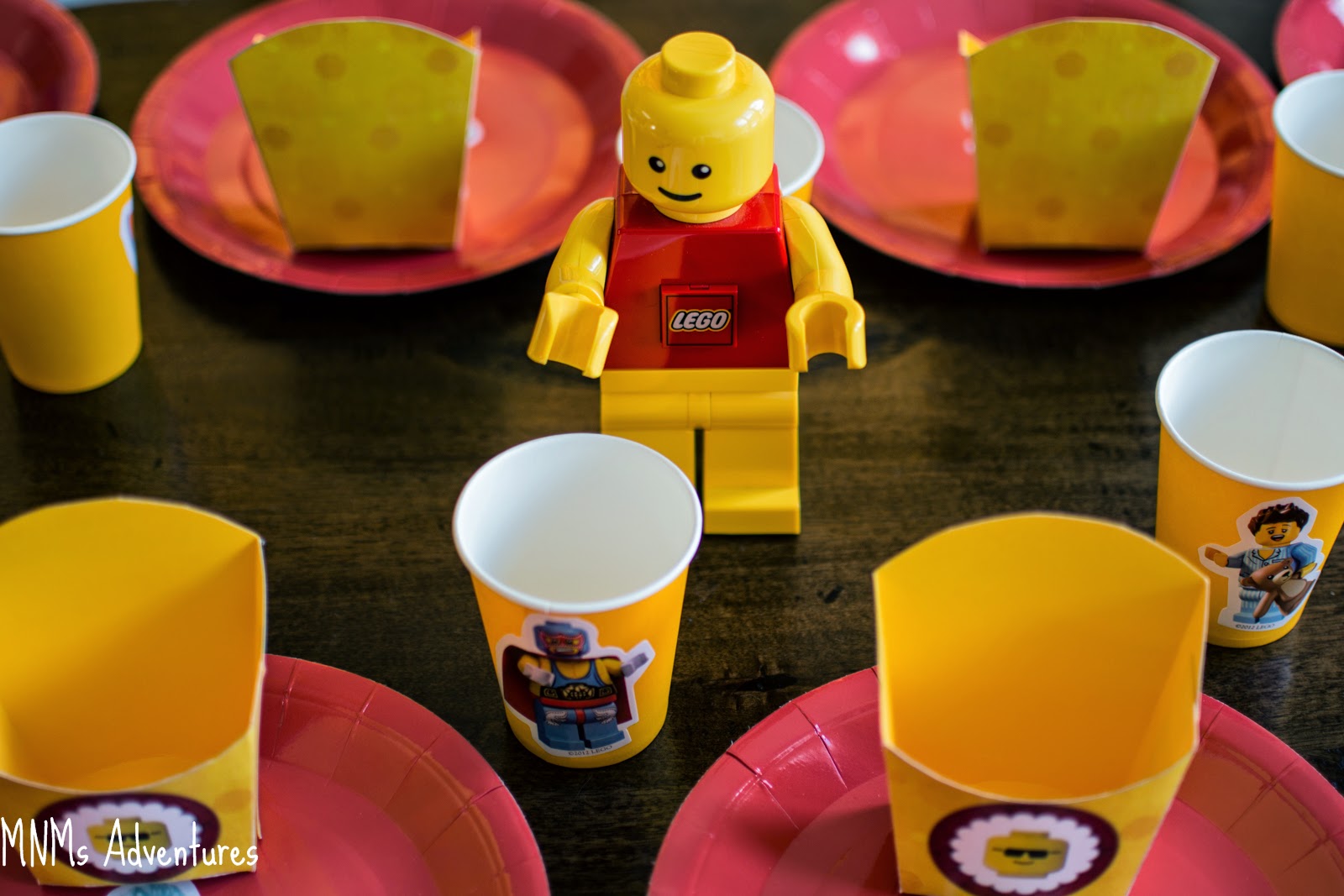 LEGO movie theme party table decorations