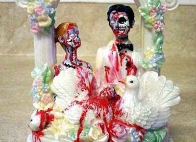 The most ridiculous and stupid wedding cakes Seen On  www.coolpicturegallery.net