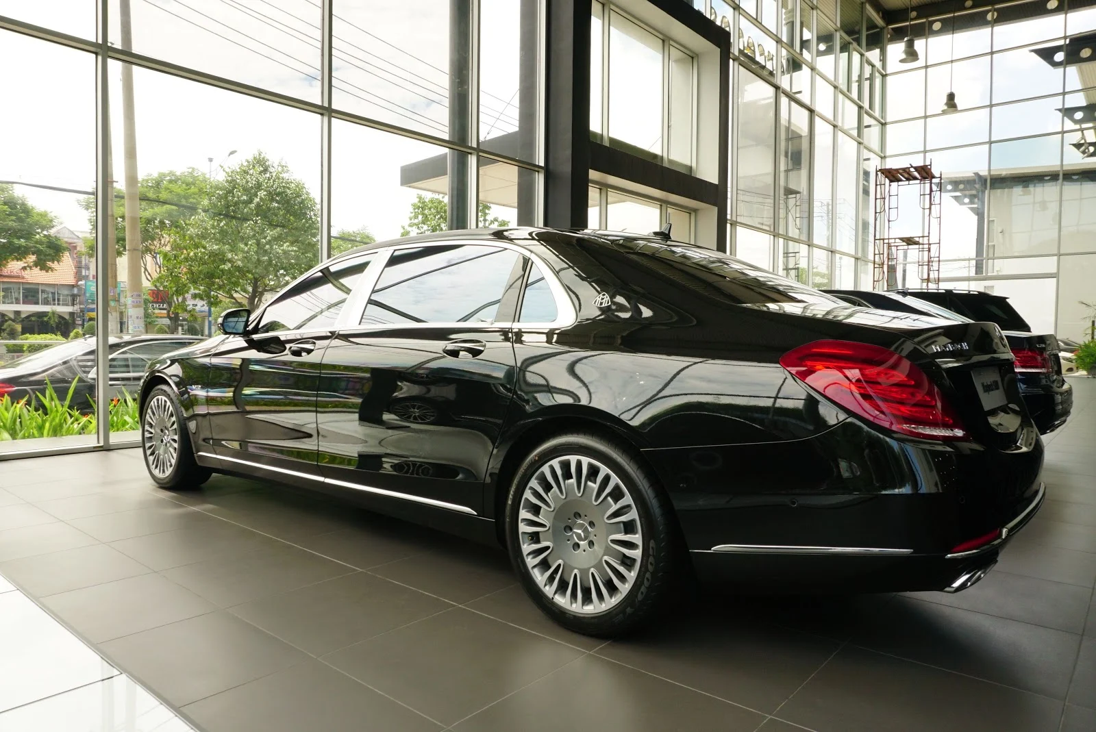 Mercedes Benz S600 Maybach