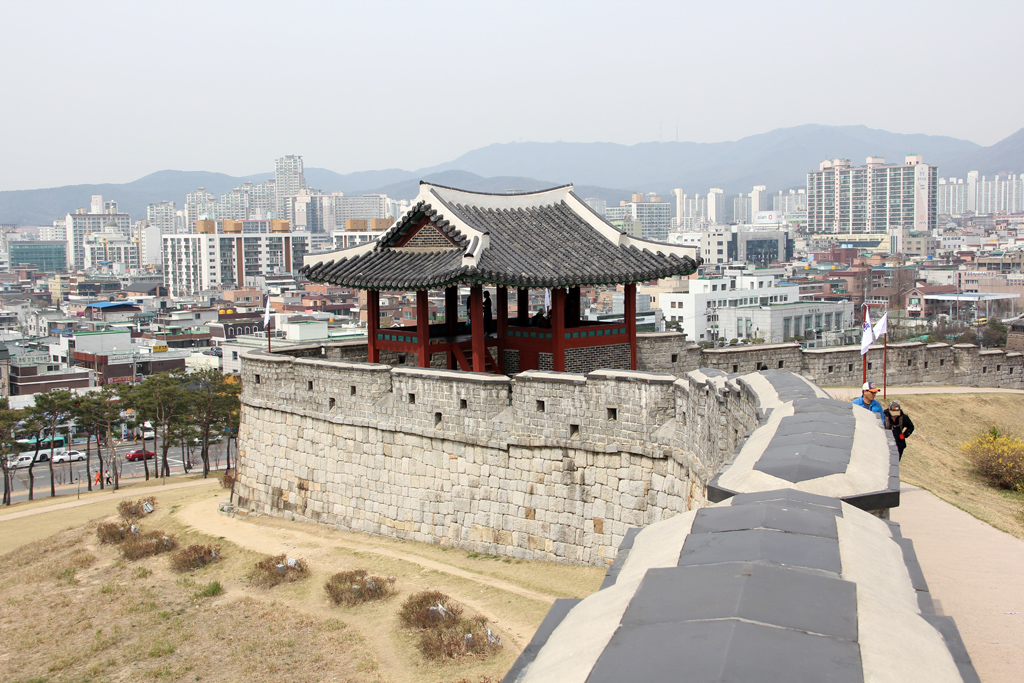 Jejak Sejarah Korea Selatan  Di Benteng Hwaseong Di Korea  