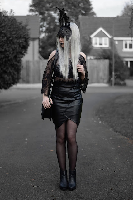 Sammi Jackson - Black Lace Rabbit Halloween Look