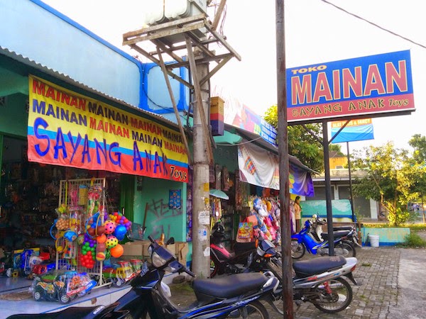 Memanfaatkan Peluang Bisnis Mainan  Anak Pasar UKM