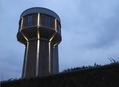 Water Towers Transformed   into Houses Seen On www.coolpicturegallery.us