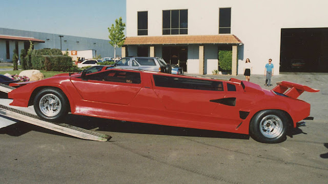 El peculiar Lamborghini Countach limusina