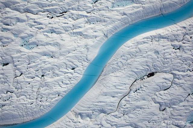 Petermann-Glacier-Blue-River