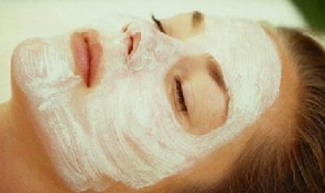 http://senicsblog.blogspot.com/2014/09/cara-buat-masker-wajah-dengan-beras.html