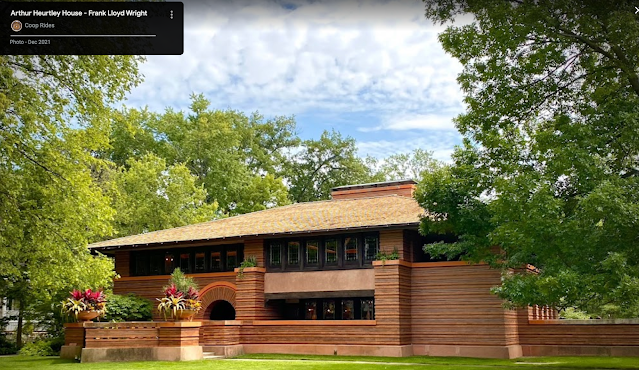 color photo Arthur Heurtley house, designed by Frank Lloyd Wright, at 318 Forest Avenue, Oak Park, Illinois