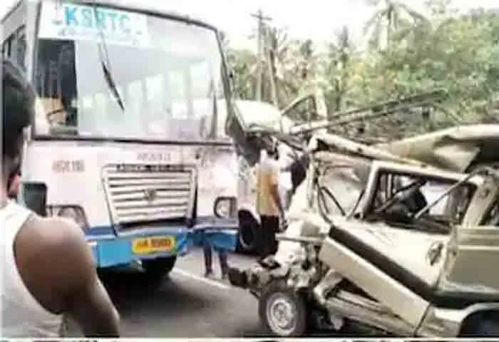 News,Kerala,State,Kochi,Accident,Injured,KSRTC,Travel,Local-News, Alua: KSRTC bus hits on Lorry and Omni Car