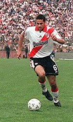 DEL GLORIOSO A MARIO YEPES