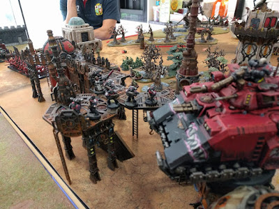 A narrative battle of Warhammer 40k between Space Marines and Chaos Daemons. 5000pts each side.