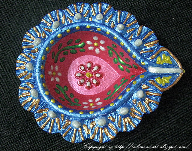 Designer-decorated-Diwali-diya