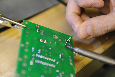 Cara melapisi bagian tembaga PCB agar awet