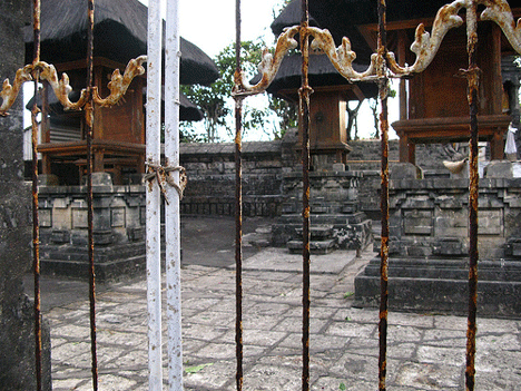 uluwatu temple