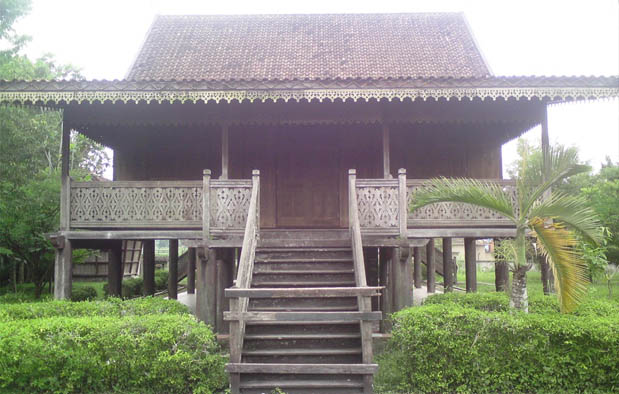 Rumah Adat Jambi (Kajang Leko), Gambar, dan Penjelasannya 