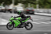 Kawasaki Ninja 300 (2013) Riding 2