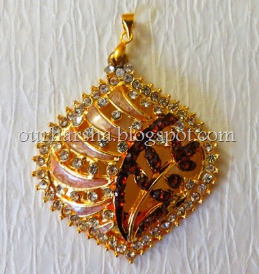 Stone studded Pendant (1)