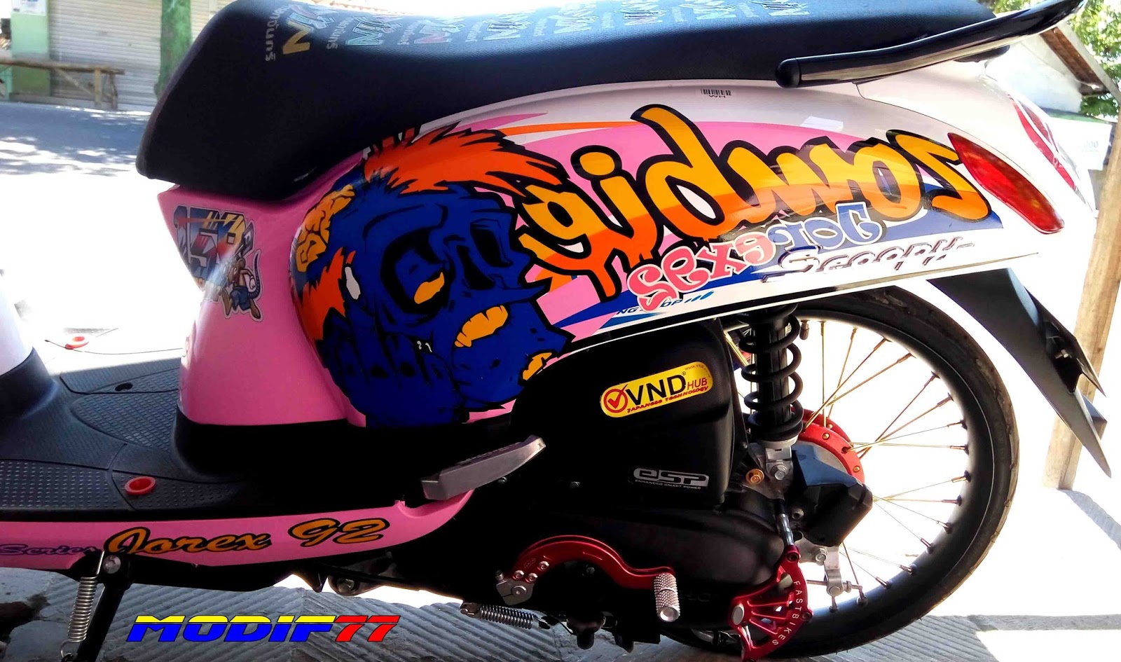 80 Modifikasi Motor Scoopy Dengan Stiker Kumpulan 