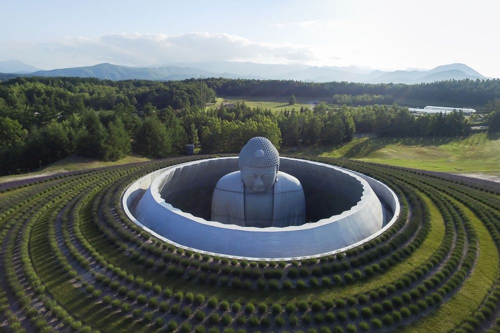 hill-of-the-buddha-4