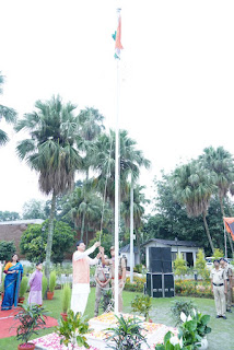 CM Dhami hoisting flag on 15 august2023