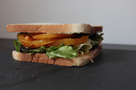 Recette de sandwich club au saumon pour le printemps