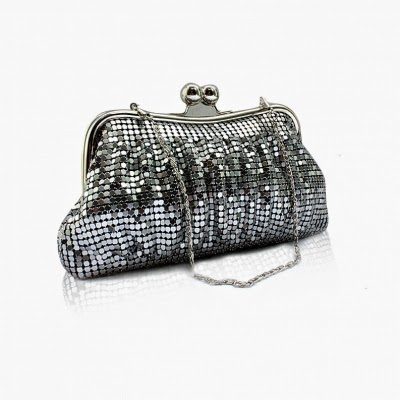 http://www.dressale.com/stunning-metallic-kiss-lock-closure-clutch-with-detachable-chain-p-59756.html