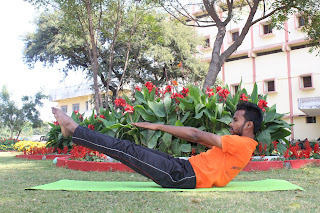 Boat Pose, Yoga pose, Naukasan