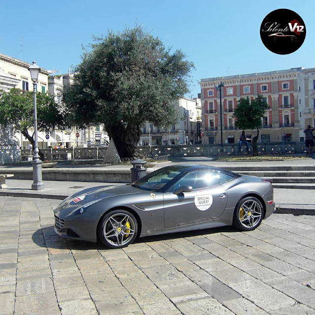 Salento V12 Ferrari California T Lecce Piazza Sant'Oronzo Cavalcade 2017