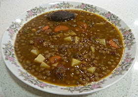 Lentejas con morcilla y verduras