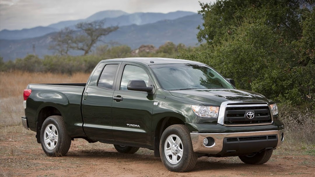 Toyota Pickup Truck HD Wallpaper