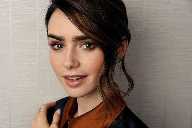 Gallery Foto Lily Collins