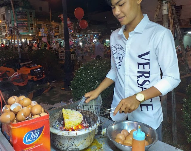 Bánh tráng nướng - Món ăn vặt yêu thích của giới trẻ Thốt Nốt