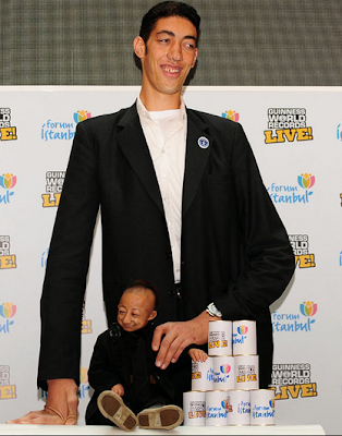 world's tallest man