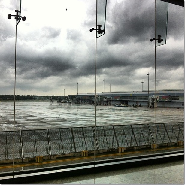 0415.sri lanka.airport