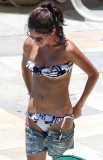  Hottest Selena Gomez Bikini Pics