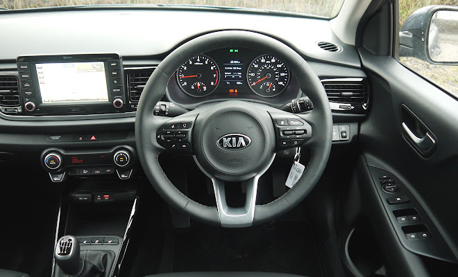 Kia Rio cockpit