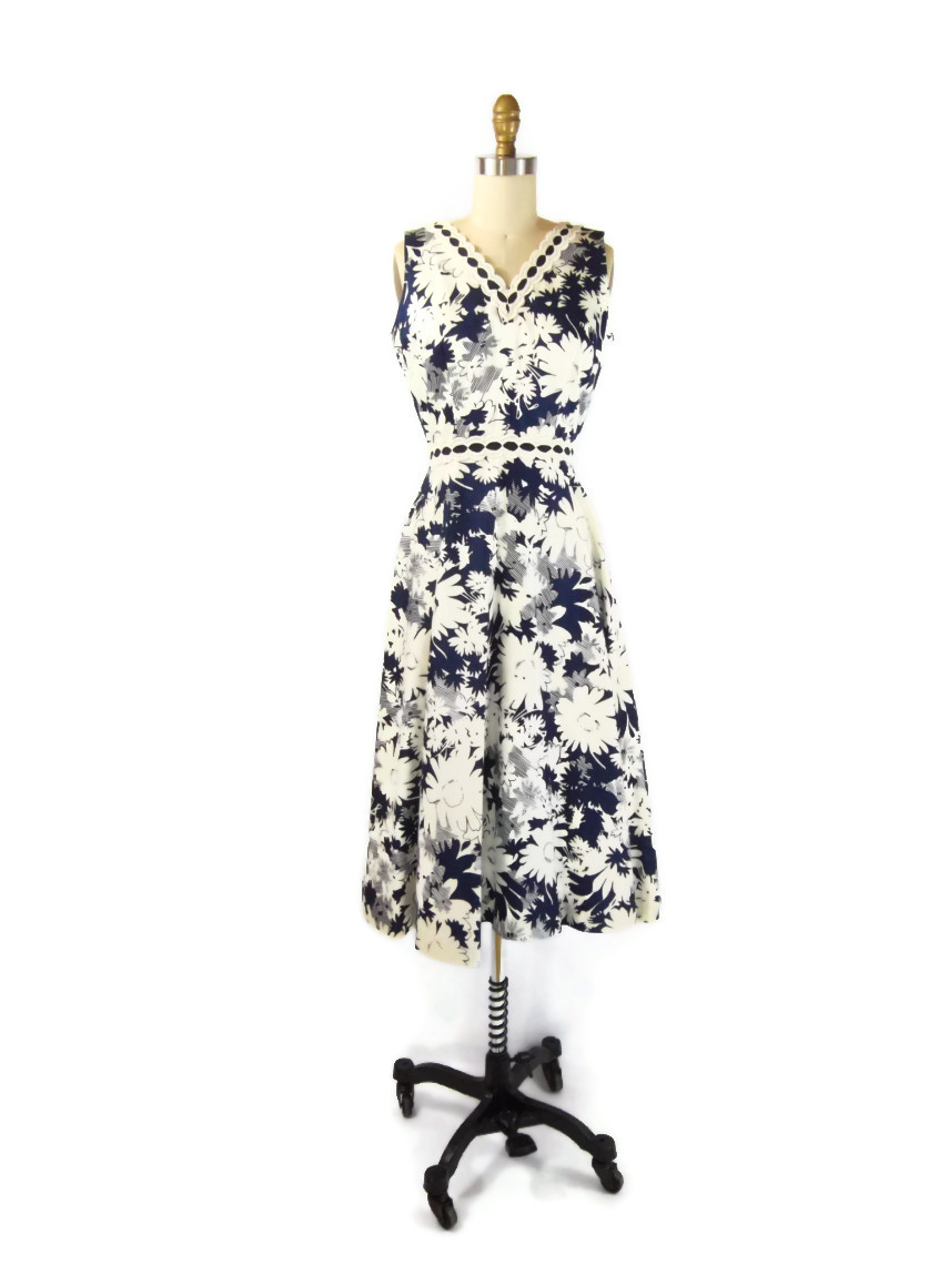 tori richards honolulu navy blue and white dress