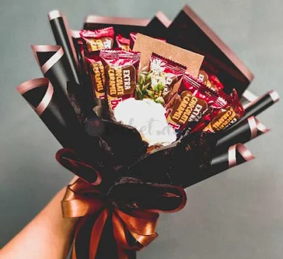 kado wisuda untuk laki-laki buket snack