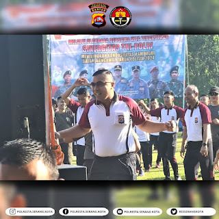 Perkuat Sinergitas TNI - POLRI, Kapolresta Serkot Ikuti Olahraga Bersama 
