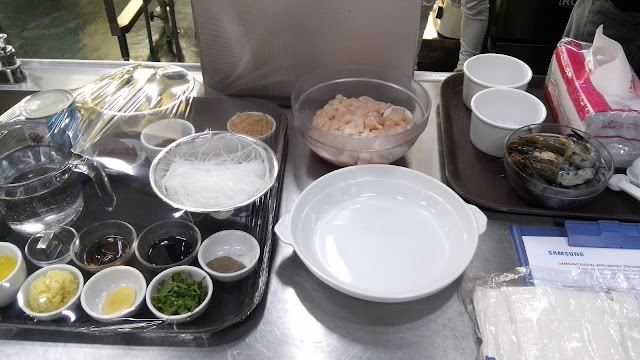 The ingredients for Singaporean Baked Prawns with Glass Noodles (Sotanghon) and Thai Chicken on a Bed of Spinach with Peanut Sauce