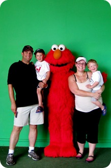 uswithelmo